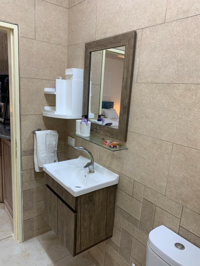 Tayoon Host Apartment Джераш Екстериор снимка