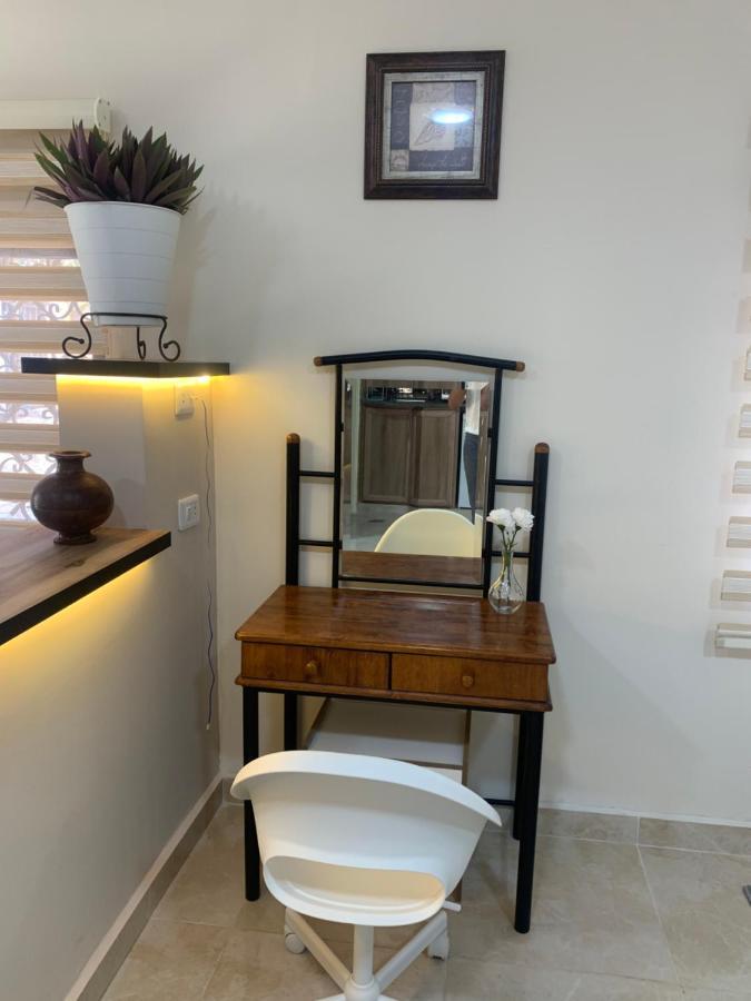 Tayoon Host Apartment Джераш Екстериор снимка