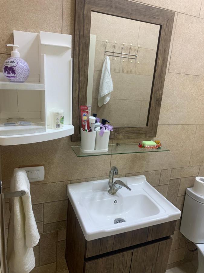 Tayoon Host Apartment Джераш Екстериор снимка